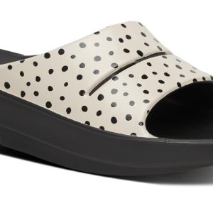 Women's OOahh Limited Slide Sandal - Pebble